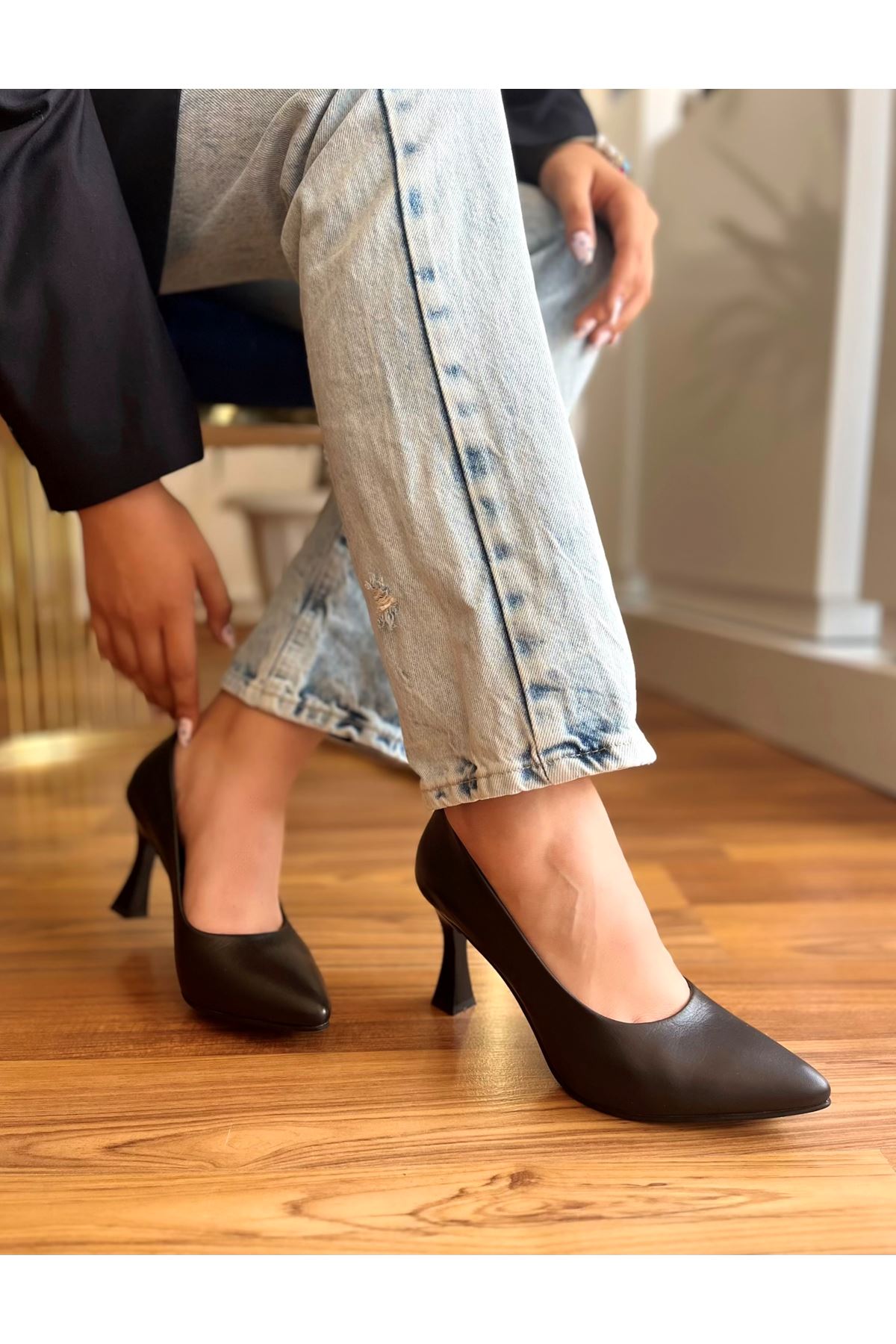 Gerçek Deri Kadın Topuklu Ayakkabı  Mat Siyah  Jaze