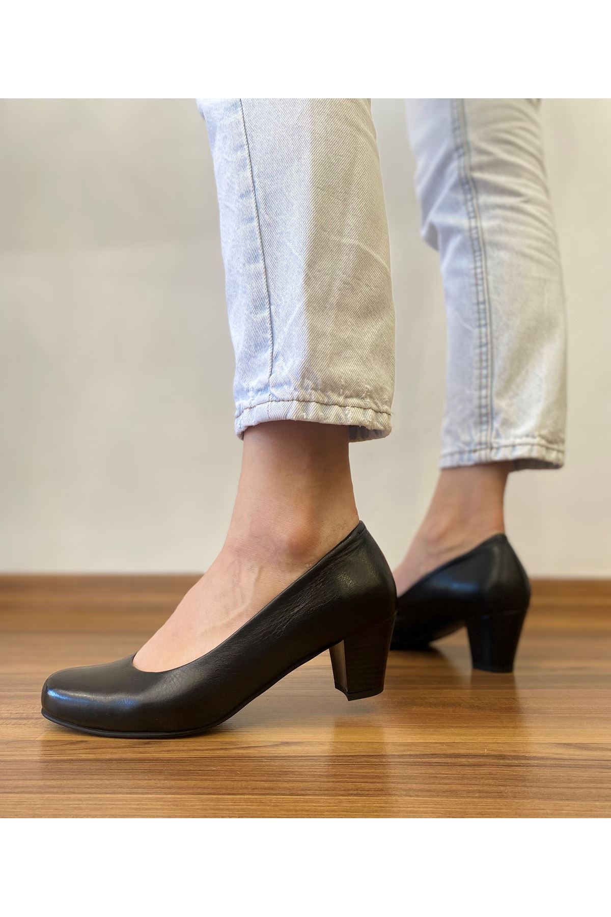 Gerçek Deri  Kadın Topuklu Ayakkabı Siyah X Classic