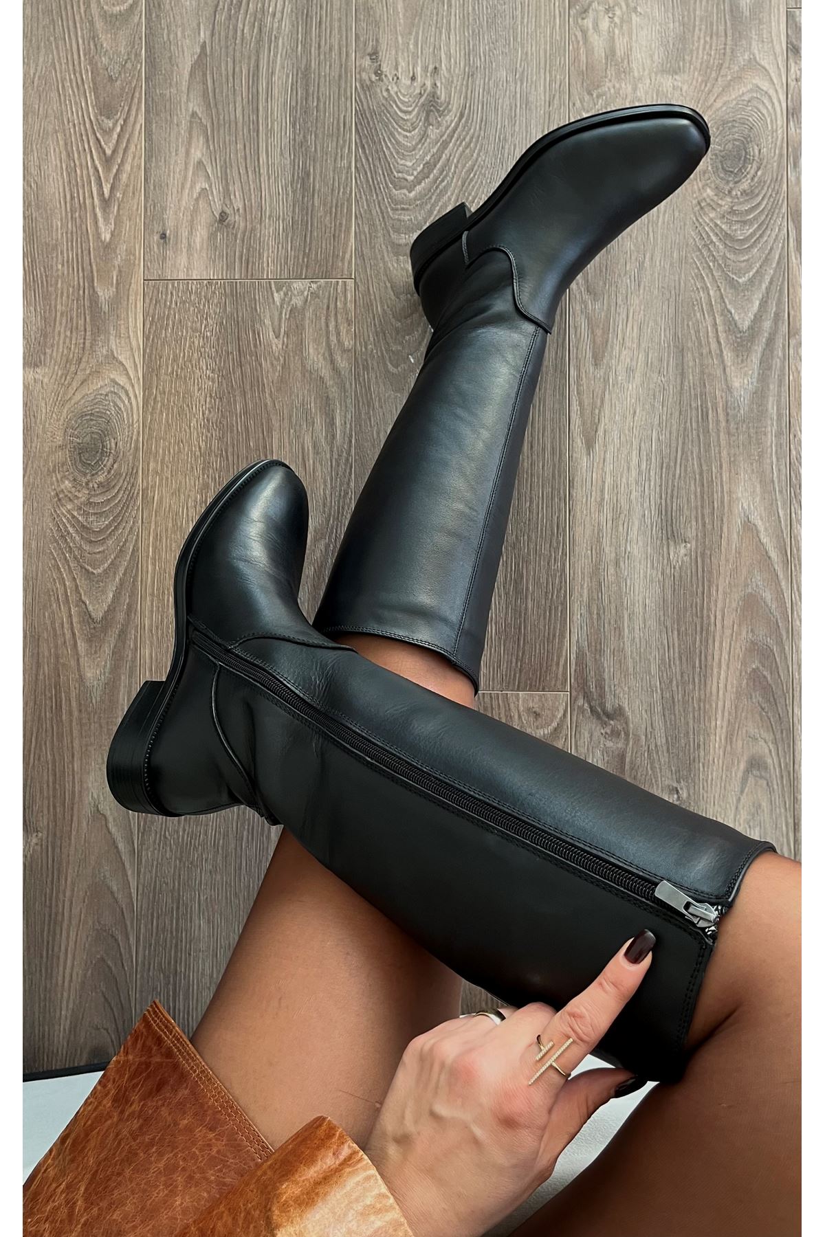 Gerçek Deri Kadın Çizme  Siyah Lady