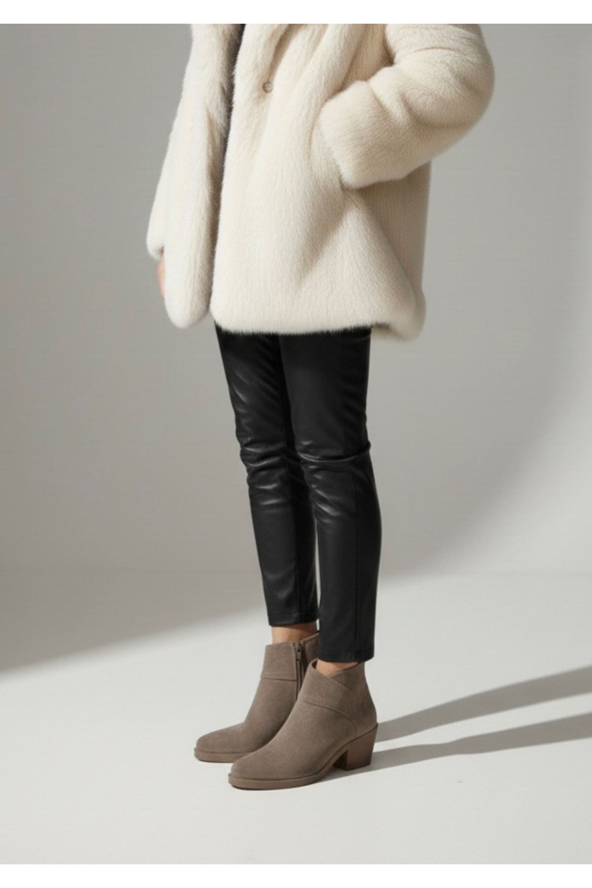 Gerçek Deri Süet  Kadın Bot  Vizon  Lucky 