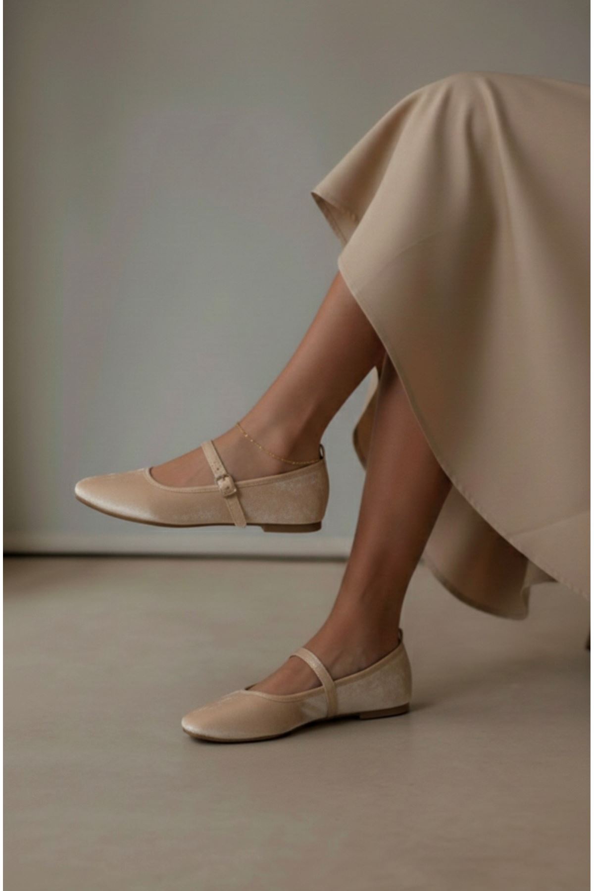  Bej Kadın Tokalı  Saten  Babet  Sofia 