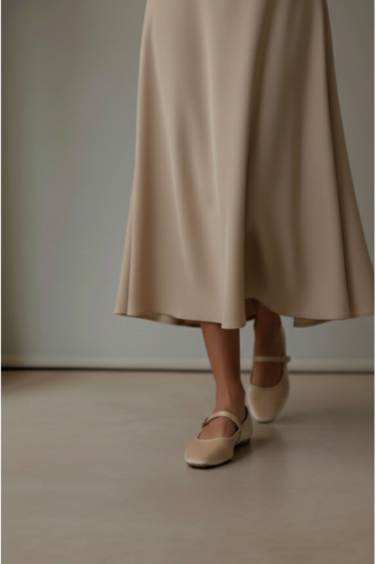  Bej Kadın Tokalı  Saten  Babet  Sofia 