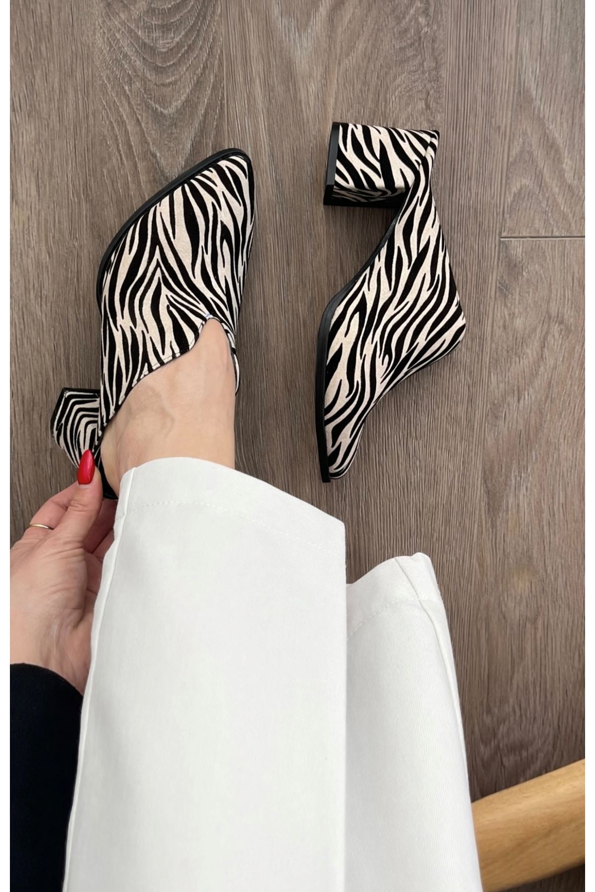 Gerçek Deri  Desenli Topuklu Kadın Terlik Zena