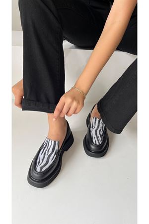 Gerçek Deri Siyah Zebra Desenli Kadın Loafer  Zain