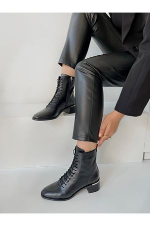 Gerçek Deri Bağcıklı Kadın Bot Siyah Lace