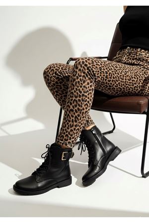 Gerçek Deri  Tokalı  Kadın Bot Siyah Joni